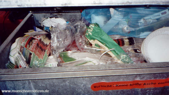 Münchner Wochenblatt mindestens 400 - 500 Exemplare konnten hier vorgefunden werden | Foto: muenchnernotizen.de